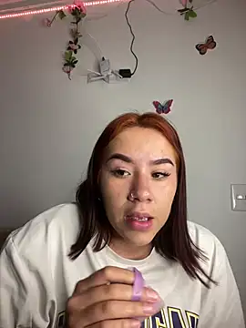 Snapshot of Im_Valen_Cute chatting on January 31, 2025, 11:24 pm Im Valen Cute online show from January 31, 2025, 11:24 pm