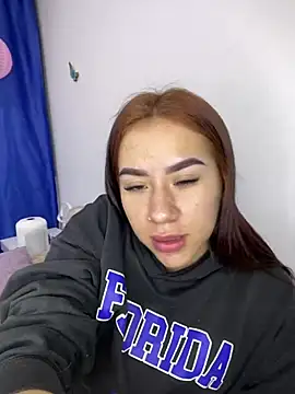 Snapshot of Im_Valen_Cute chatting on January 24, 2025, 12:09 am Im Valen Cute online show from January 24, 2025, 12:09 am