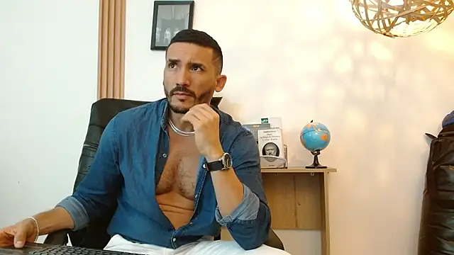 Reiko 85  online show from September 24, 2025, 9:54 pm