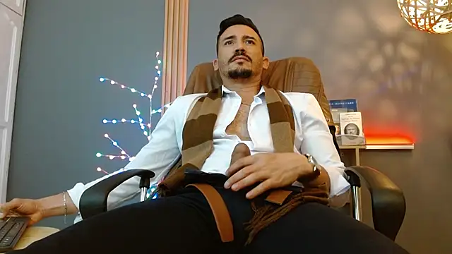 Snapshot of Reiko_85_ chatting on January 31, 2026, 7:12 pm Reiko 85 online show from January 31, 2026, 7:12 pm