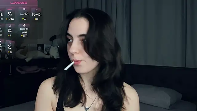 Snapshot of DracosMoon chatting on November 26, 2025, 7:08 am DracosMoon online show from November 26, 2025, 7:08 am