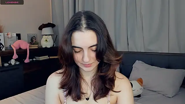 Snapshot of DracosMoon chatting on November 15, 2025, 7:12 am DracosMoon online show from November 15, 2025, 7:12 am