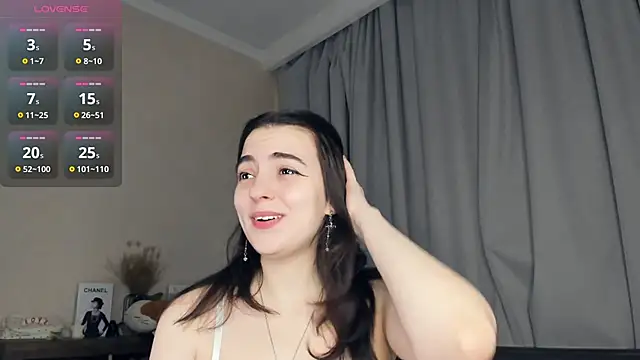 Snapshot of DracosMoon chatting on November 29, 2025, 7:08 am DracosMoon online show from November 29, 2025, 7:08 am