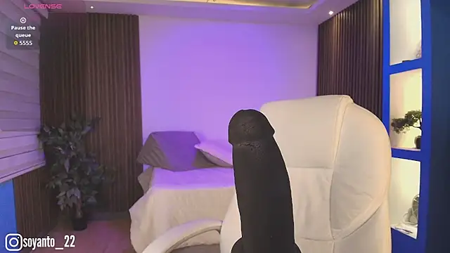 Antonella Torres2 online show from November 24, 2025, 3:28 am