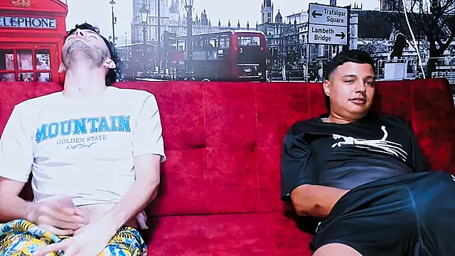 Snapshot of threesome_sexy_hot chatting on February 13, 2025, 2:31 pm threesome sexy hot online show from February 13, 2025, 2:31 pm