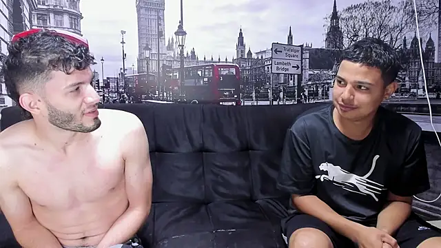 Snapshot of threesome_sexy_hot chatting on December 23, 2024, 11:14 am threesome sexy hot online show from December 23, 2024, 11:14 am