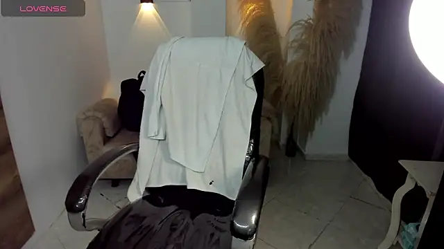 Milf karlye online show from February 6, 2026, 3:02 am