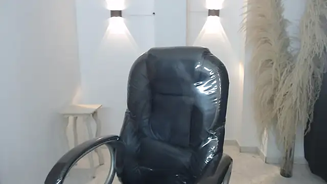 Milf karlye online show from December 20, 2025, 1:41 am