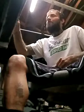 Snapshot of Whipit323 chatting on January 8, 2026, 11:16 am Whipit323 online show from January 8, 2026, 11:16 am