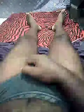 mallucallboy2104 online show from January 18, 2025, 7:37 pm