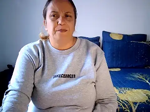 Snapshot of sexymilfxx6 chatting on December 19, 2024, 7:29 am sexymilfxx6 online show from December 19, 2024, 7:29 am