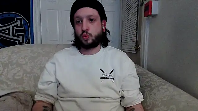 Snapshot of Marksoyer chatting on February 18, 2025, 4:15 am Marksoyer online show from February 18, 2025, 4:15 am