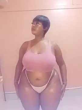 Luciouslips00 online show from May 31, 2026, 4:46 pm