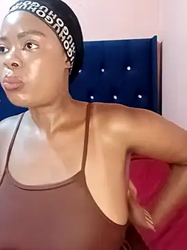 Luciouslips00 online show from February 1, 2026, 10:24 am