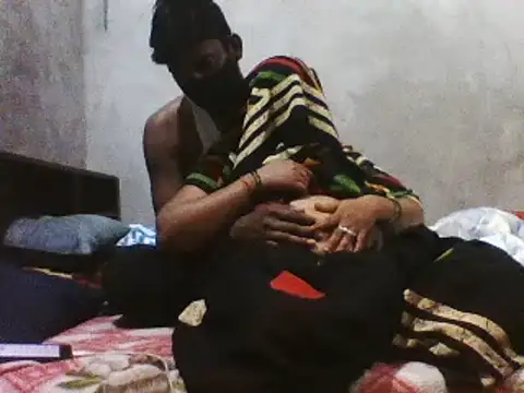 Snapshot of Desi_SexyCoupleF chatting on February 21, 2025, 3:54 pm Desi SexyCoupleF online show from February 21, 2025, 3:54 pm