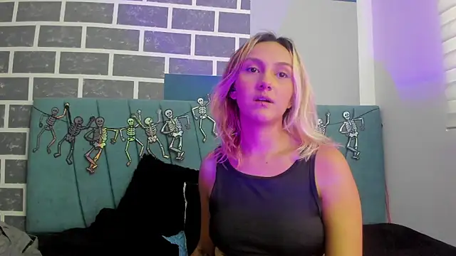 Alterego1   online show from October 21, 2025, 11:31 am