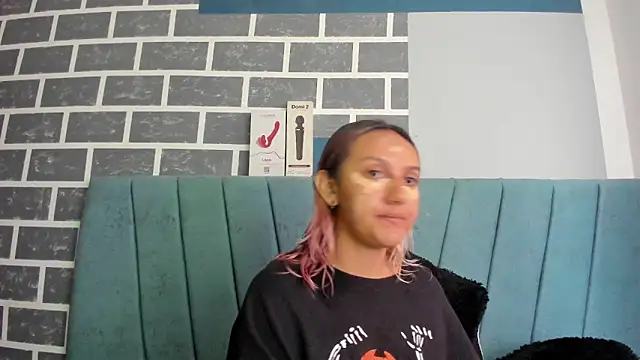 Alterego1   online show from October 12, 2025, 11:44 am