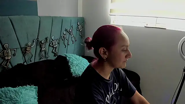 Alterego1   online show from October 25, 2025, 12:17 pm