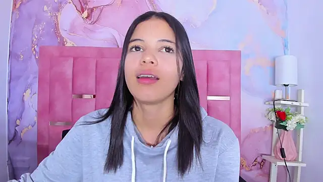 LizzMartin online show from March 5, 2025, 6:34 pm