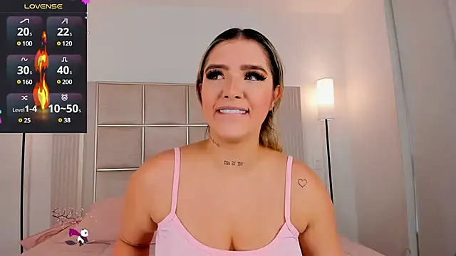 Snapshot of saraamiller_ chatting on March 19, 2025, 10:31 pm saraamiller online show from March 19, 2025, 10:31 pm