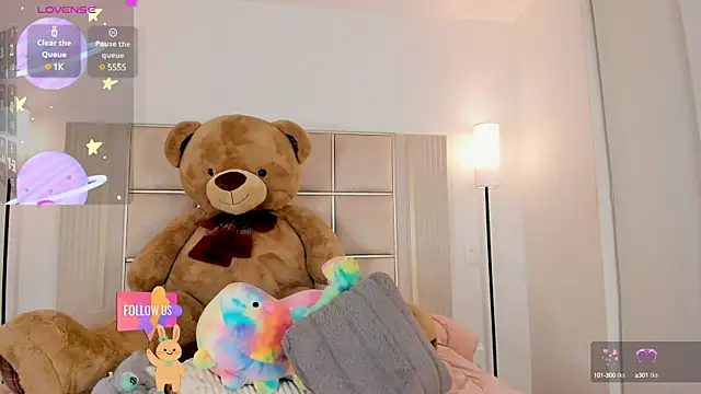 Snapshot of saraamiller_ chatting on March 5, 2025, 5:29 am saraamiller online show from March 5, 2025, 5:29 am