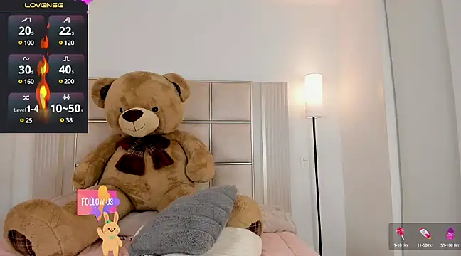 Snapshot of saraamiller_ chatting on February 19, 2025, 6:22 am saraamiller online show from February 19, 2025, 6:22 am