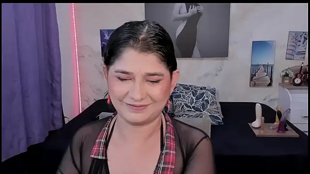 Snapshot of alinabozz1 chatting on July 21, 2026, 4:58 am alinabozz1 online show from July 21, 2026, 4:58 am