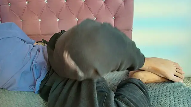 Snapshot of hares_mds chatting on January 17, 2026, 1:26 pm hares mds online show from January 17, 2026, 1:26 pm