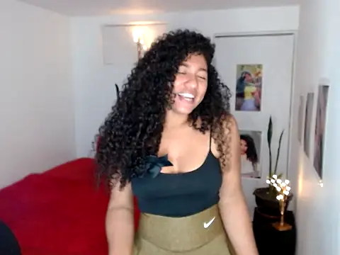 bellacrespalatina online show from September 18, 2025, 11:52 pm