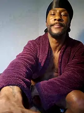 Snapshot of chocolateman chatting on January 28, 2025, 10:45 am chocolateman online show from January 28, 2025, 10:45 am