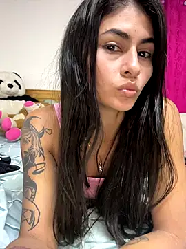 Snapshot of emilie_xx_ chatting on October 1, 2025, 8:02 pm emilie xx online show from October 1, 2025, 8:02 pm