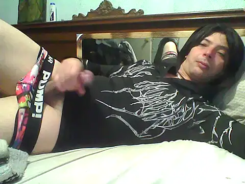 frank32love online show from February 5, 2026, 2:57 pm