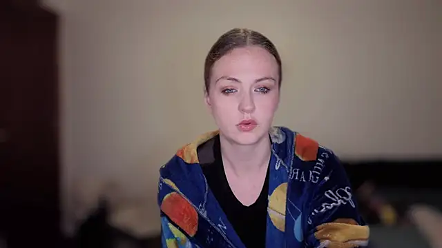 ENGLISHEMILY 69 online show from January 9, 2026, 8:05 pm