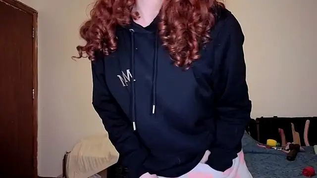 ENGLISHEMILY 69 online show from January 6, 2026, 8:46 pm