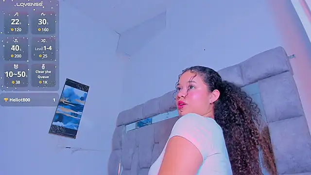 zulyjones online show from March 11, 2025, 9:59 pm