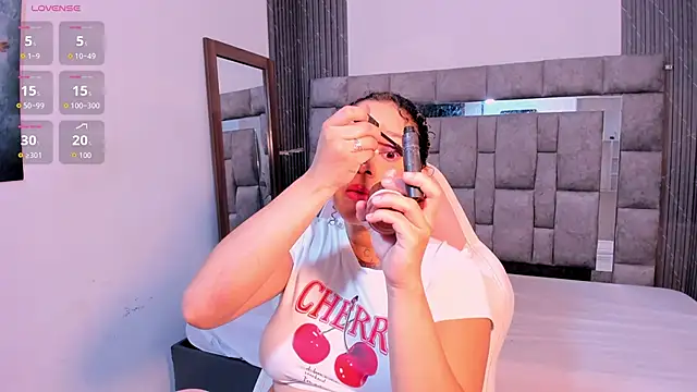 zulyjones online show from October 11, 2025, 12:50 pm