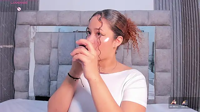 zulyjones online show from November 6, 2025, 12:09 pm