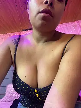 Snapshot of GoddessMeegan chatting on February 24, 2025, 5:20 pm GoddessMeegan online show from February 24, 2025, 5:20 pm