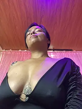 Snapshot of GoddessMeegan chatting on February 26, 2025, 11:32 am GoddessMeegan online show from February 26, 2025, 11:32 am