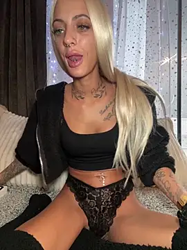 Snapshot of mrs_skinny_goddess chatting on March 28, 2026, 3:02 pm mrs skinny goddess online show from March 28, 2026, 3:02 pm