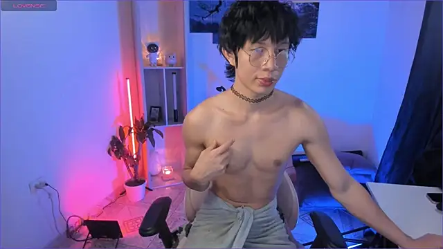 Snapshot of odelei chatting on November 8, 2025, 10:35 pm odelei online show from November 8, 2025, 10:35 pm