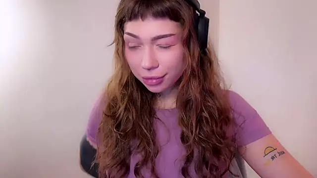 Snapshot of PaulaPratt chatting on January 18, 2025, 4:04 am PaulaPratt online show from January 18, 2025, 4:04 am