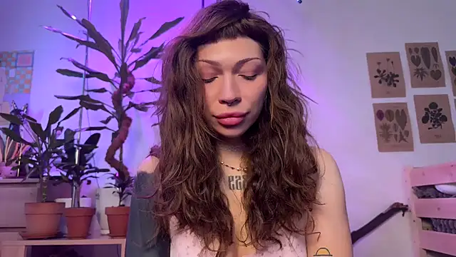 Snapshot of PaulaPratt chatting on September 12, 2025, 6:35 am PaulaPratt online show from September 12, 2025, 6:35 am