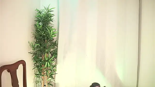 Snapshot of Tony_Wylie chatting on June 28, 2026, 8:42 am Tony Wylie online show from June 28, 2026, 8:42 am