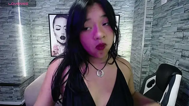  Katalina b online show from December 28, 2024, 10:55 pm