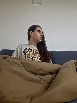 Snapshot of perla97 chatting on February 9, 2026, 10:19 pm perla97 online show from February 9, 2026, 10:19 pm