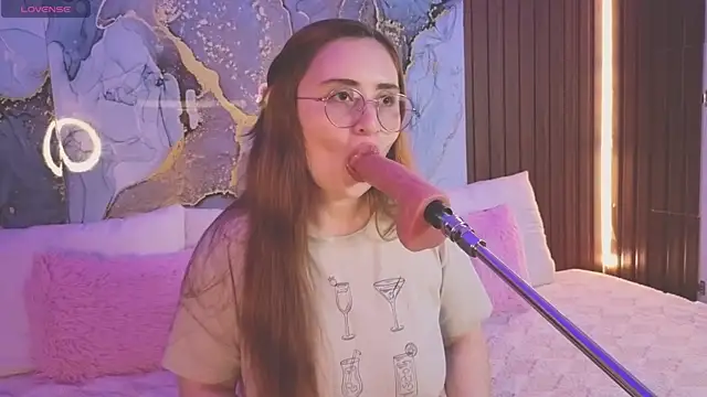 centaurigirl online show from July 5, 2026, 4:06 am