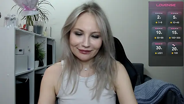 Sunny bunny6 online show from March 12, 2025, 9:02 am