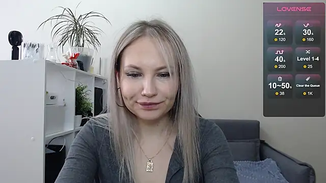 Sunny bunny6 online show from March 3, 2025, 6:20 am