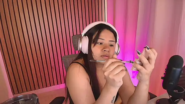 Snapshot of soffyvibes- chatting on March 2, 2026, 10:06 pm soffyvibes- online show from March 2, 2026, 10:06 pm